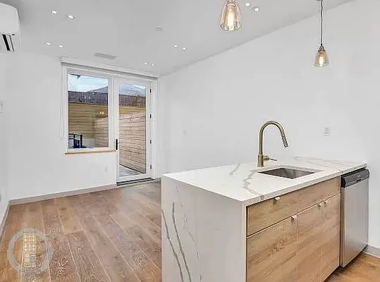 Rented by Brooklyn Rentals NYC | media 2