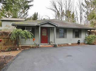 2 Holiday Point Rd, Sherman, CT 06784