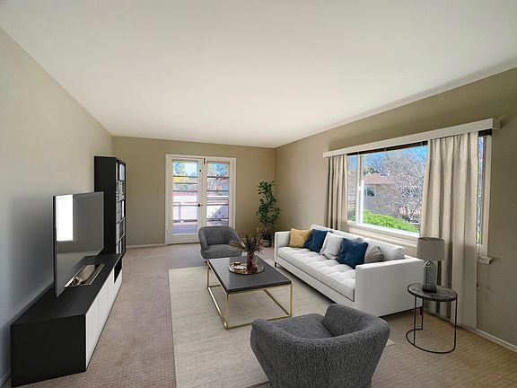 2nd image of 324 Waverley St APT 4