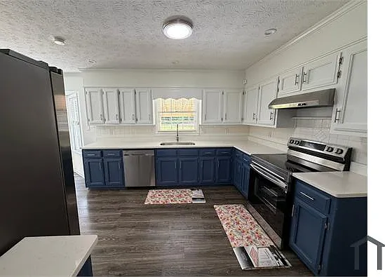 2203 Meadow Dr — Photo 7
