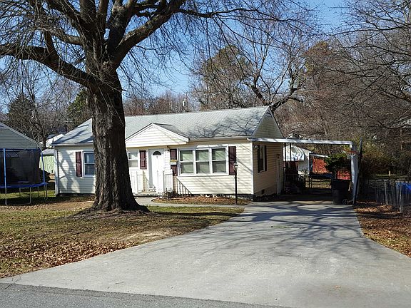 3rd image of 214 Watson Dr