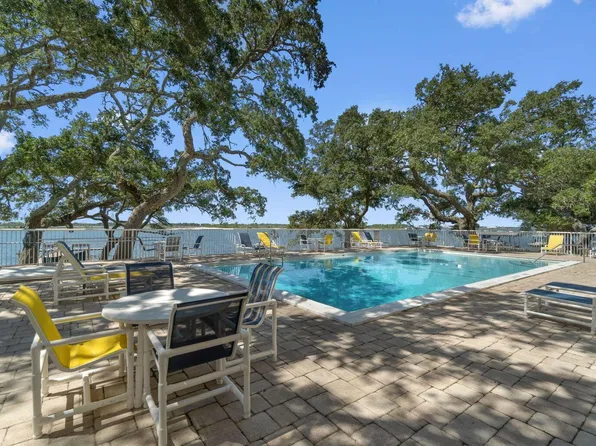 209 W Miracle Strip Pkwy APT D208, Mary Esther, FL 32569