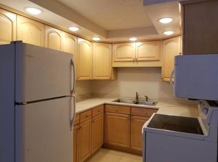 236 Douglas St APT 5, Manchester, NH 03102