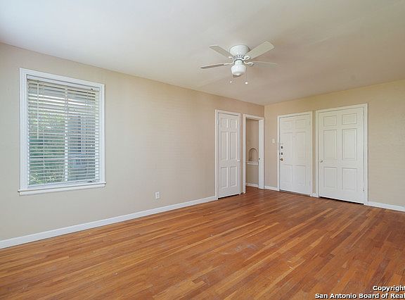 3rd image of 103 E Wildwood Dr APT C