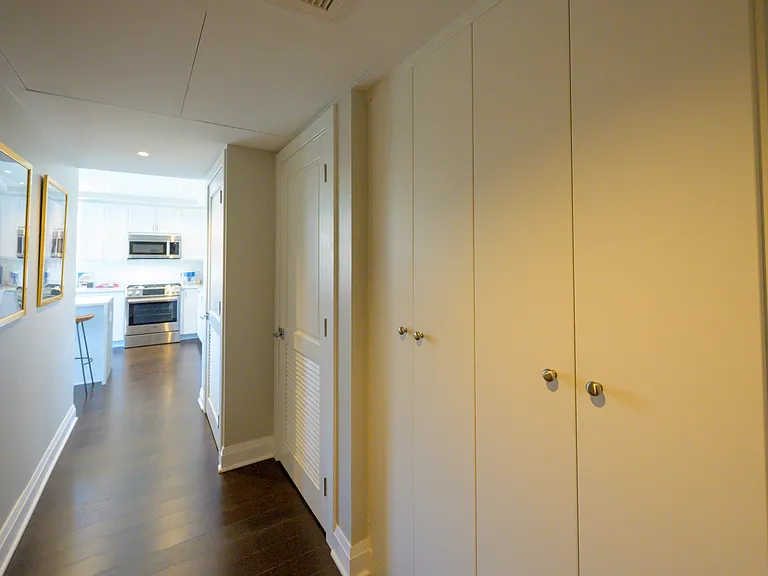 925 N Fairfax St #502 — Photo 3