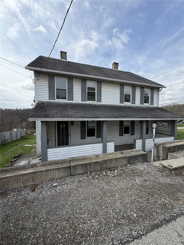 Building Photo - 1154 Eisenhower Dr