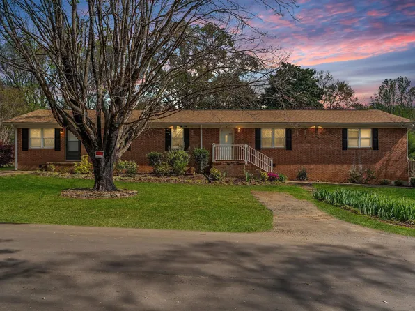 2 Easy St, Taylors, SC 29687