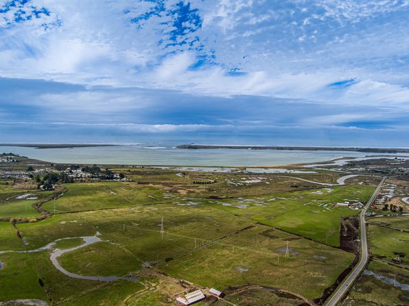 5863 Elk River Rd, Eureka, CA 95503