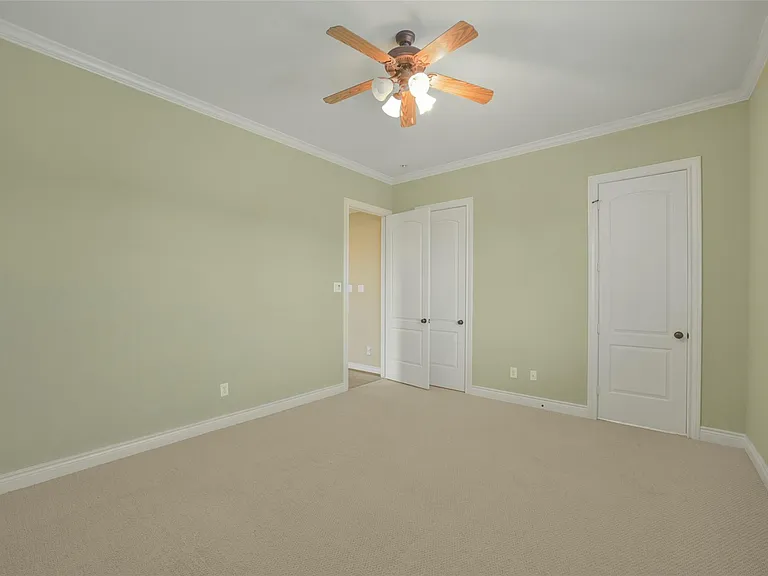 2307 Sheridan St — Photo 35