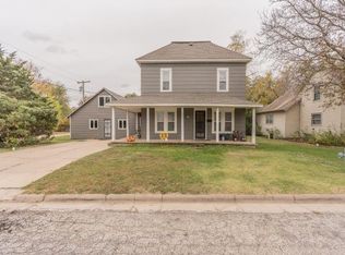 409 W B St, Hillsboro, KS 67063