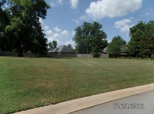 203 Mahan Dr, Perry, GA 31069