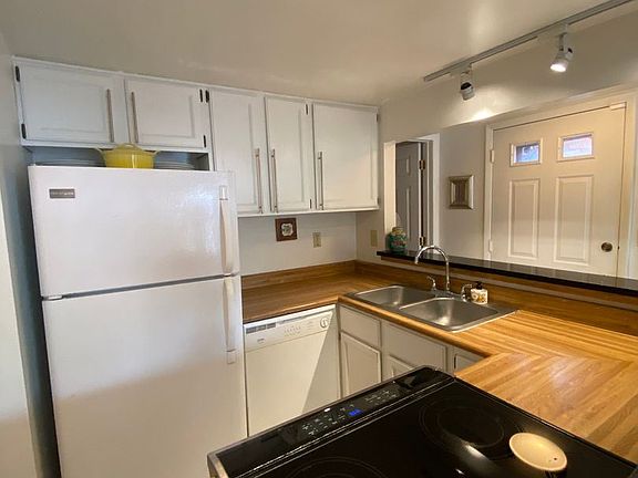 3rd image of 605 South Ln #C