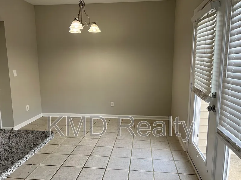 2 bed, 2.5 bath, $1,850 — Photo 4