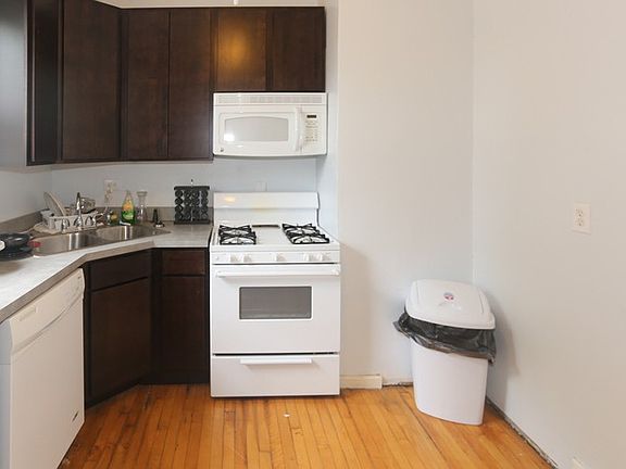 4th image of 3502-08 W Grace St #35061