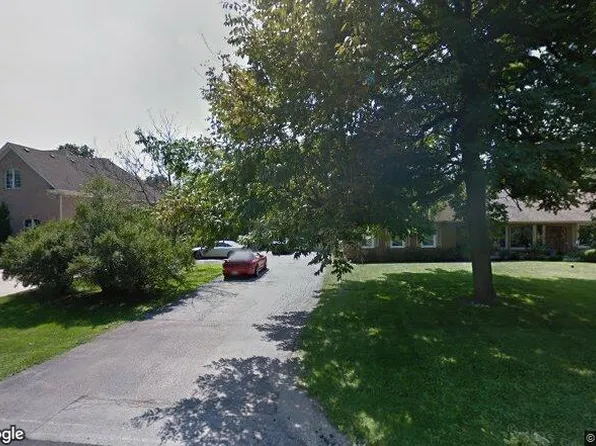 17W525 White Pine Rd, Addison, IL 60101