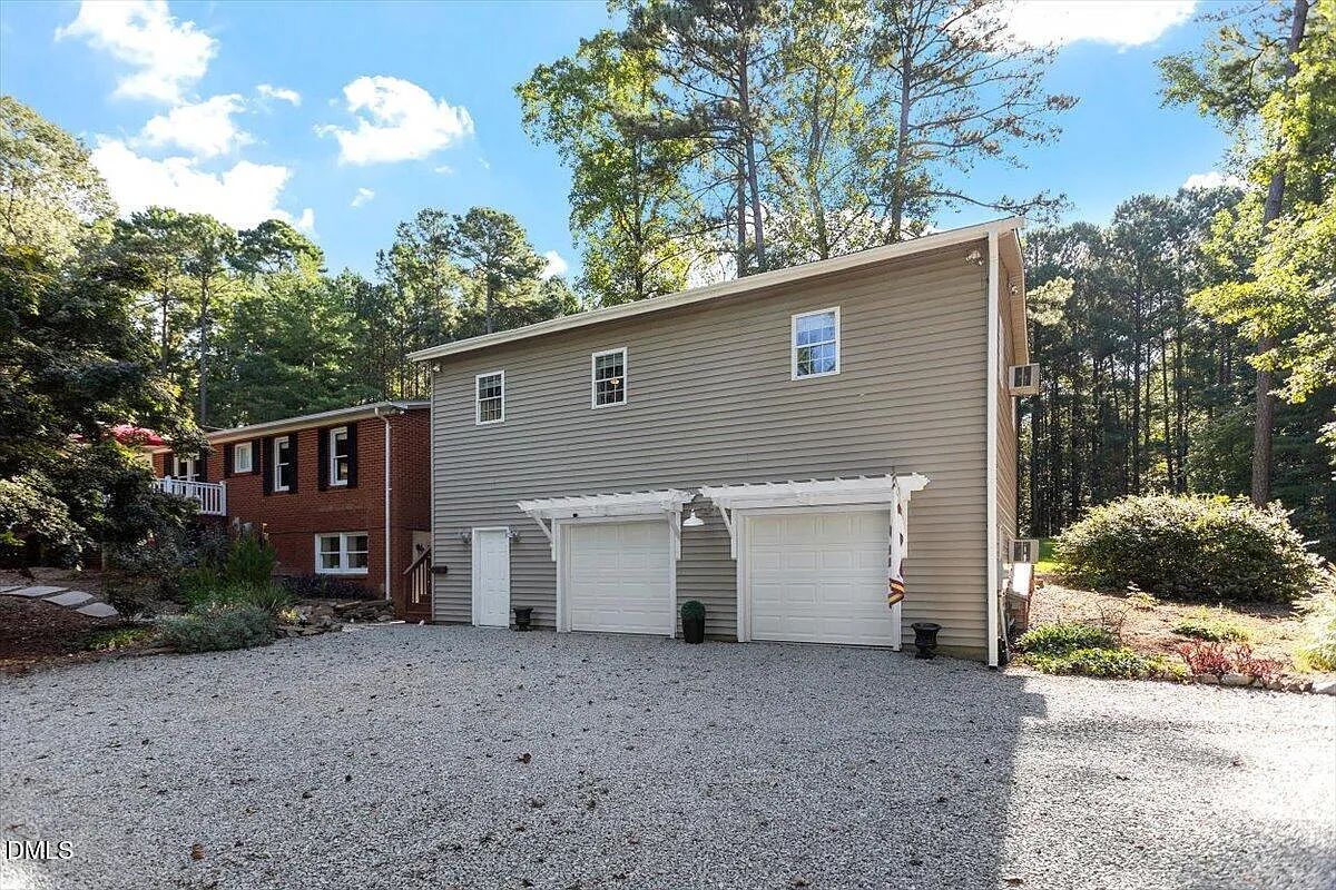 3 bed, 3.0 bath, 2819 sqft, $5,500 — Photo 4