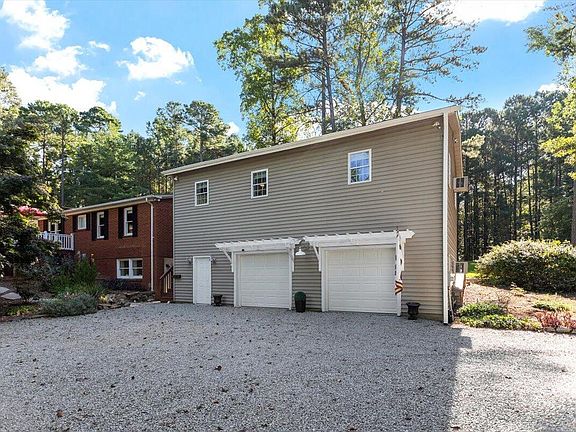 4th image of 2129 Kelly Rd