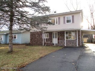 412 Gifford Rd, Schenectady, NY 12304