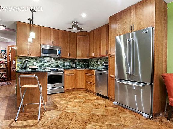 2nd image of 846 President St APT 1