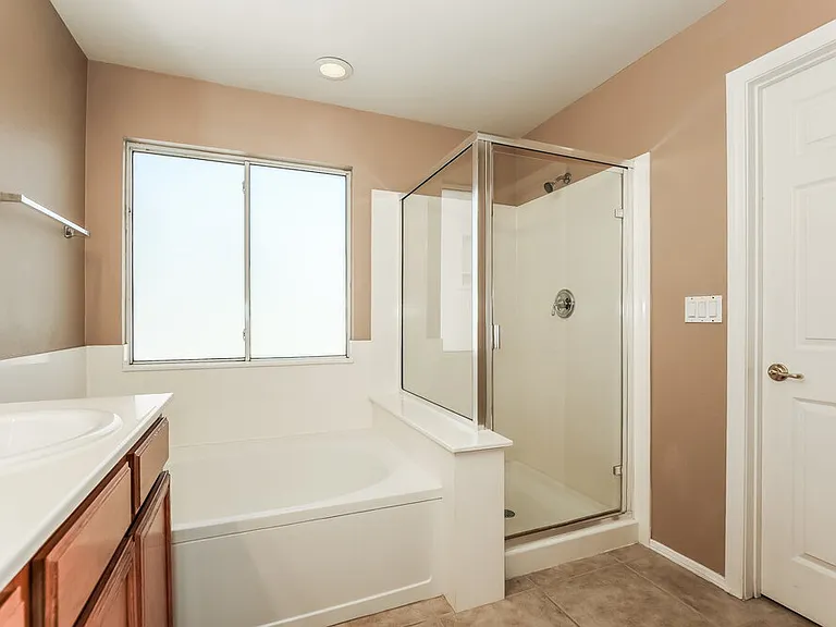 1728 Evening Bluff Pl — Photo 13