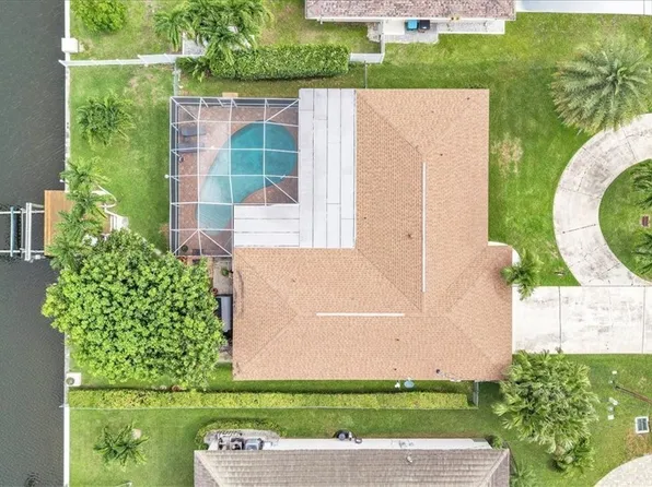 5027 Pelican Blvd, Cape Coral, FL 33914