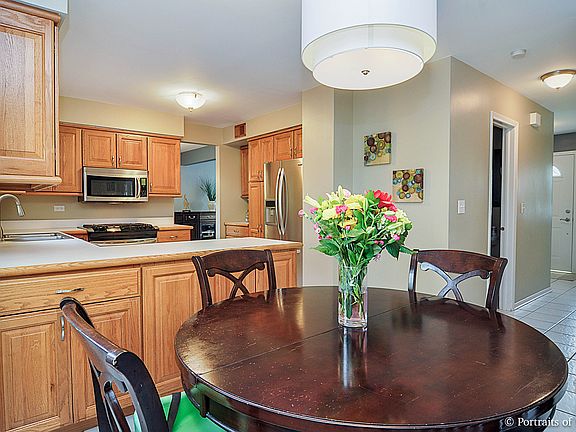 3rd image of 4408 Waubansie Ln