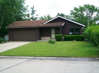 10425 W Goodrich Ave, Milwaukee, WI 53224