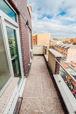 Rented by Triplemint | media 35