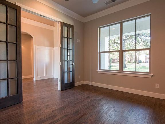4th image of 3913 Felps Dr