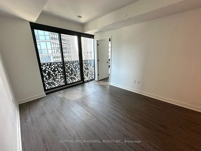 55 Charles St E #2209 — Photo 6