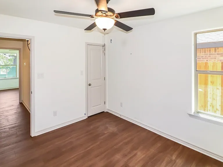 1305 Bajada St — Photo 7