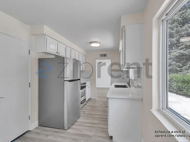 166 Madelia Pl — Photo 10