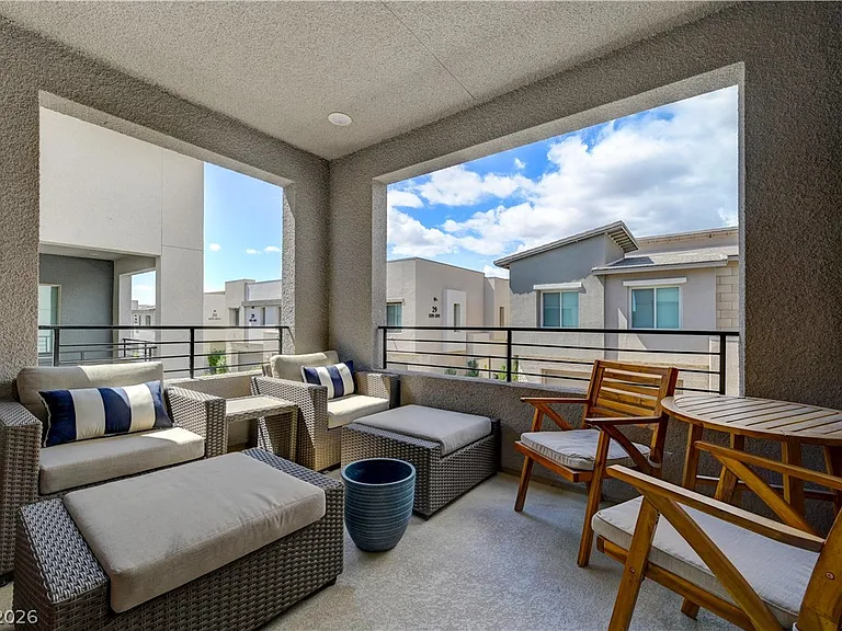 600 N Carriage Hill Dr #2084 — Photo 37