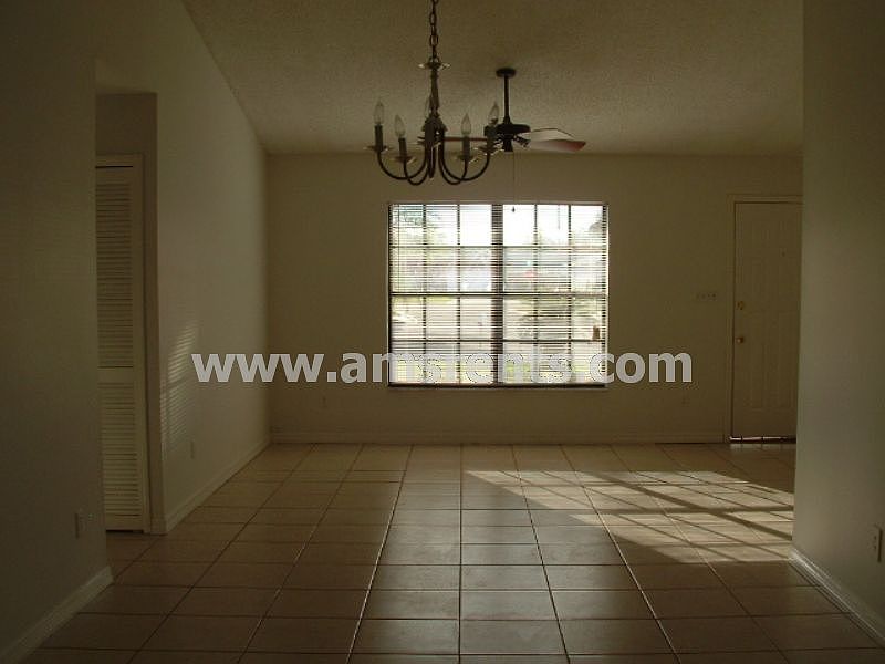1st image of 103 Foxwood Ct