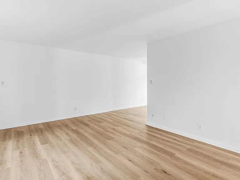 7100 Fulton Ave — Photo 9
