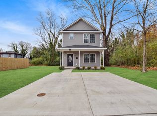 305 N Division St, Suffolk, VA 23434