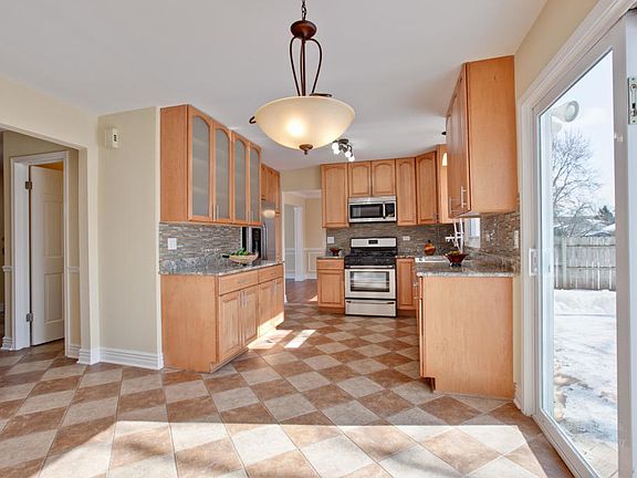 5th image of 3 Bedford Dr