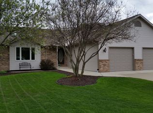 6750 Telstar Dr, Windsor, WI 53598