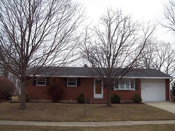 2nd image of 826 Desales St