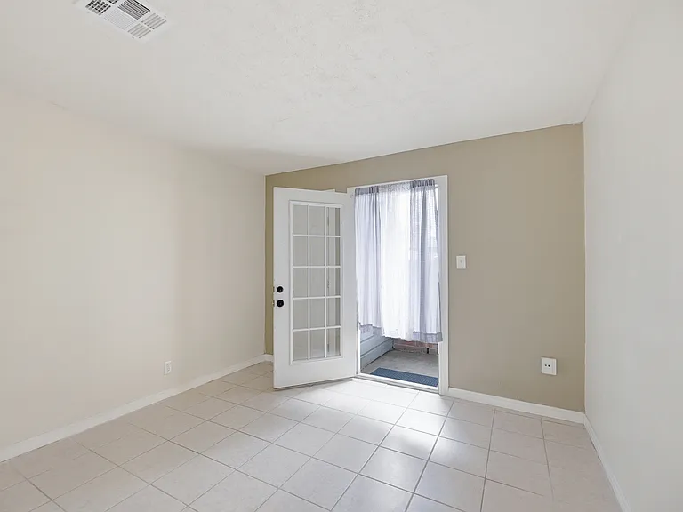 1802 E 66th Pl #F106 — Photo 6