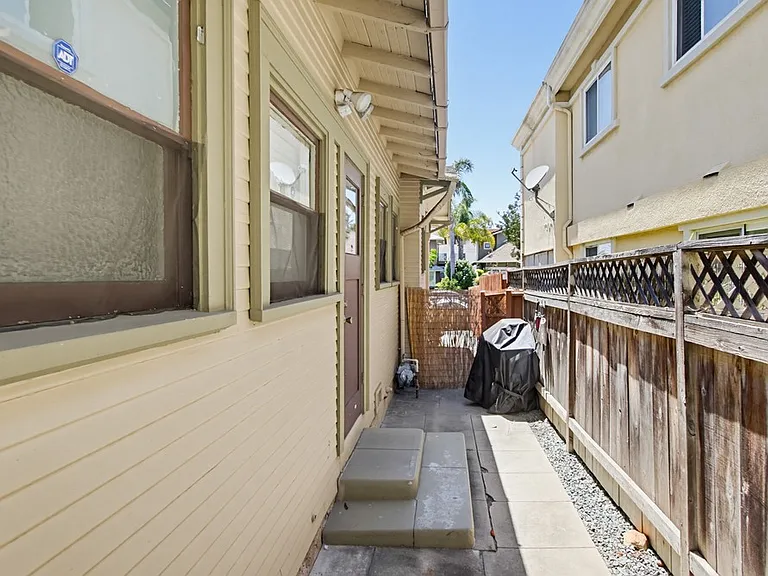 4081 1st Ave — Photo 33