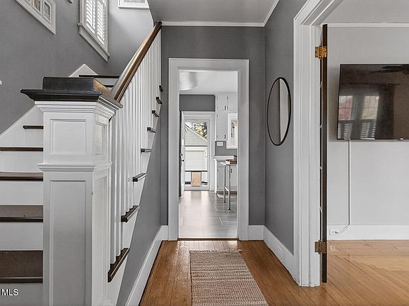 3rd image of 62 Chapman Street