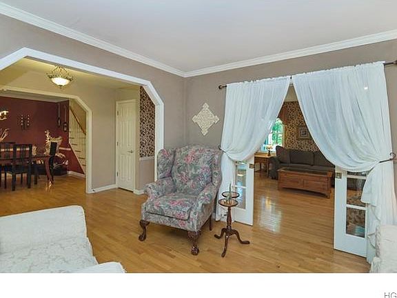 5th image of 128 Werner Ave