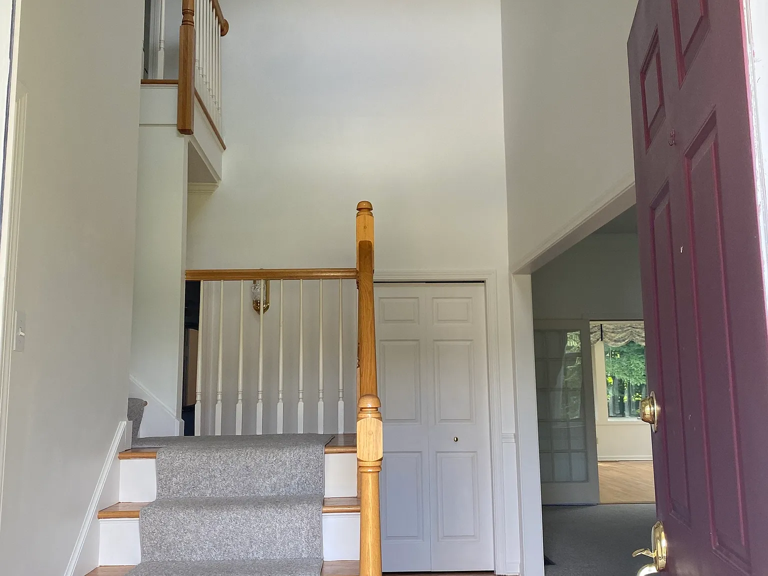 4 bed, 2.5 bath, 2552 sqft, $4,200 — Photo 4