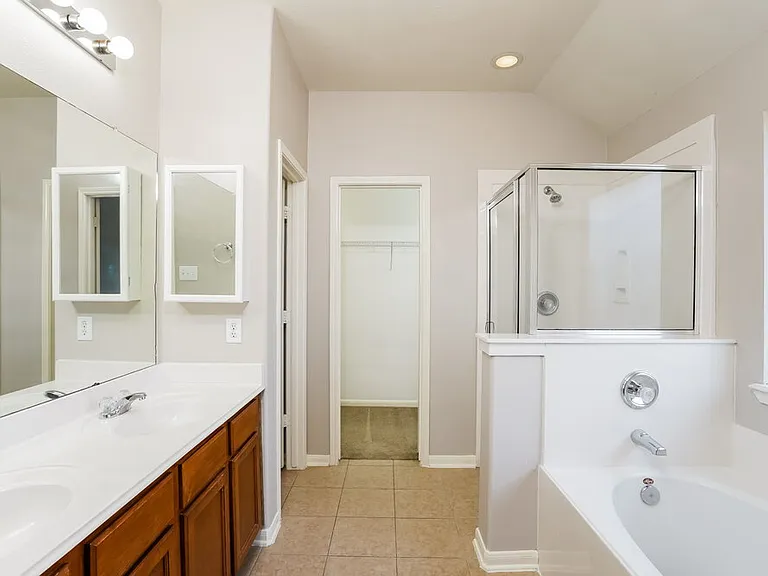 26019 Chapman Falls Dr — Photo 11