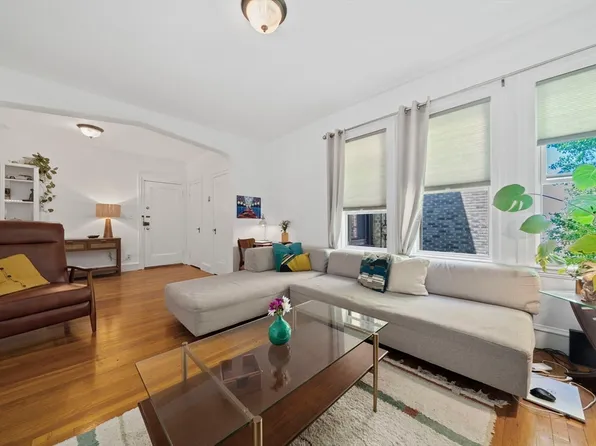 1666 Commonwealth Ave APT 53, Brighton, MA 02135