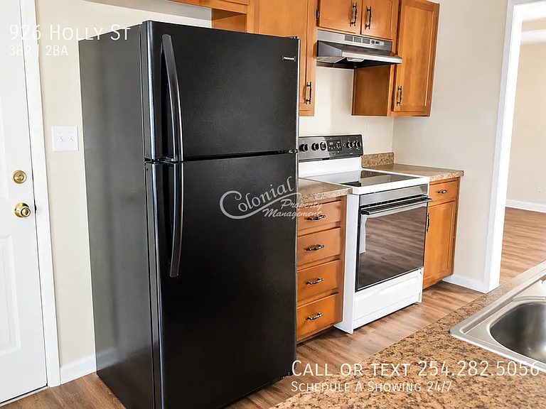 926 Holly St — Photo 6