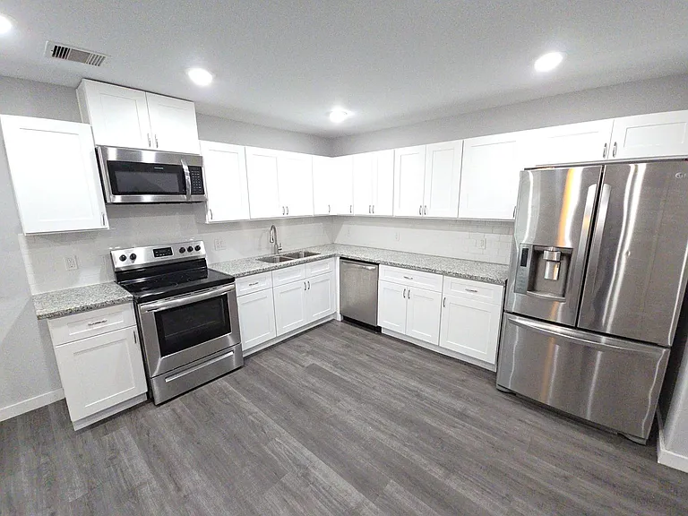 4626 Shreveport Blvd #A — Photo 2