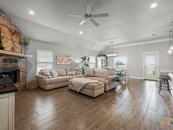 4th image of 3317 Crystal Ann Dr