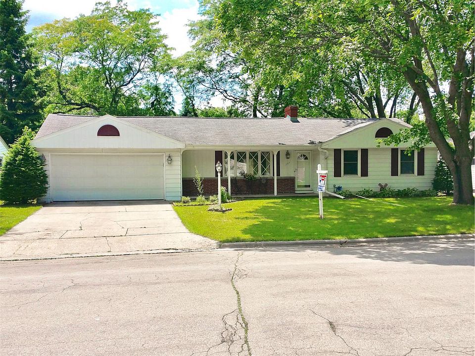 1st image of 1563 Forest Glen Dr